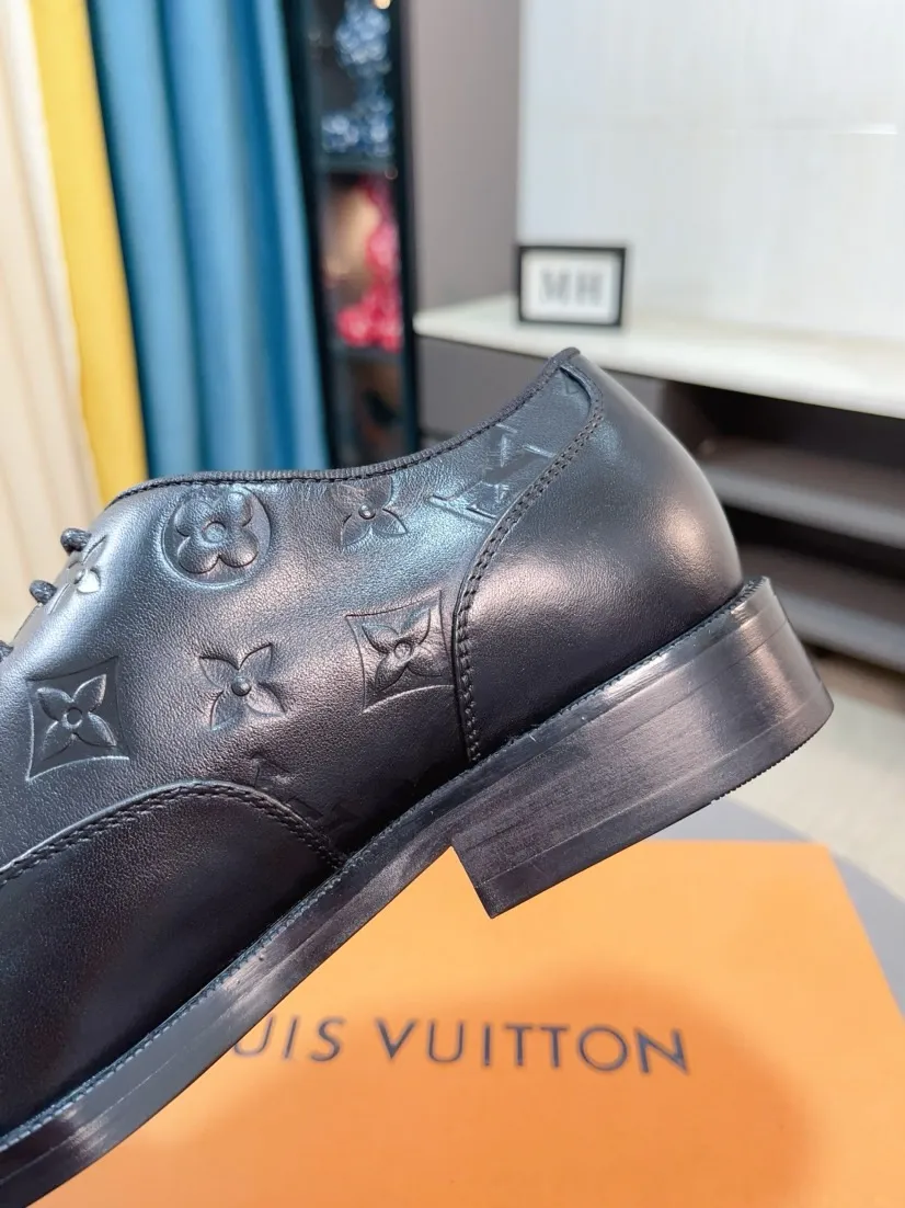 Men's shoes 💰540🌹🌹 [LV] Louis Vuitton's popular casual leather shoes 🎖Fashionable and elegant 🎖🎖Material: Original imported cowhide open edge beads, washed cowhide leather lining, original molded rubber outsole, high-end and classy, ​​elegant quality, instantly transforming into a handsome man ❤❤Standard\nNumber of sizes: 39-44, 38 45 46 customized